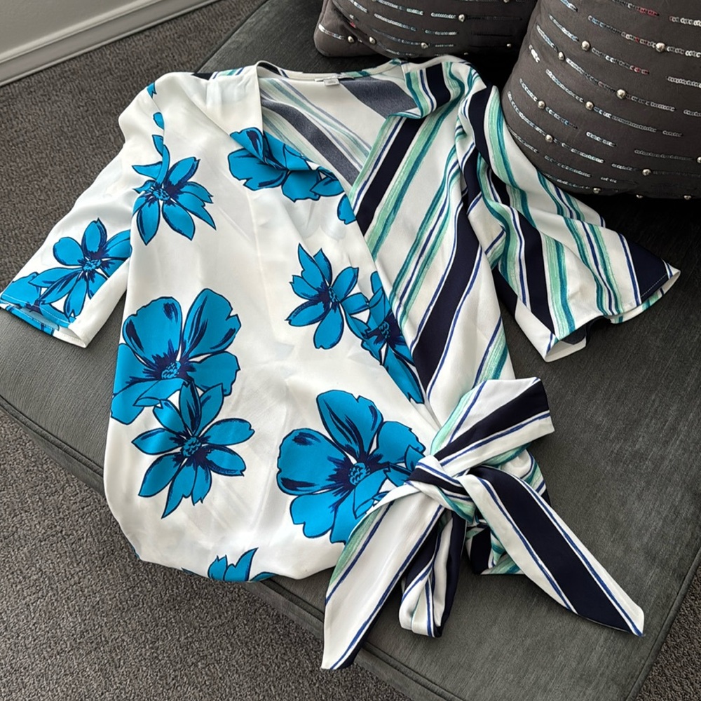 Mix pattern blouse with side tie